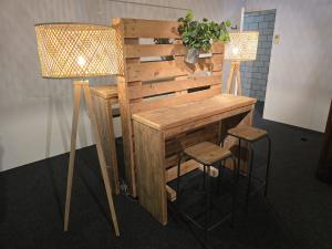 Geflecht Stehlampe mit 3-Bein 1